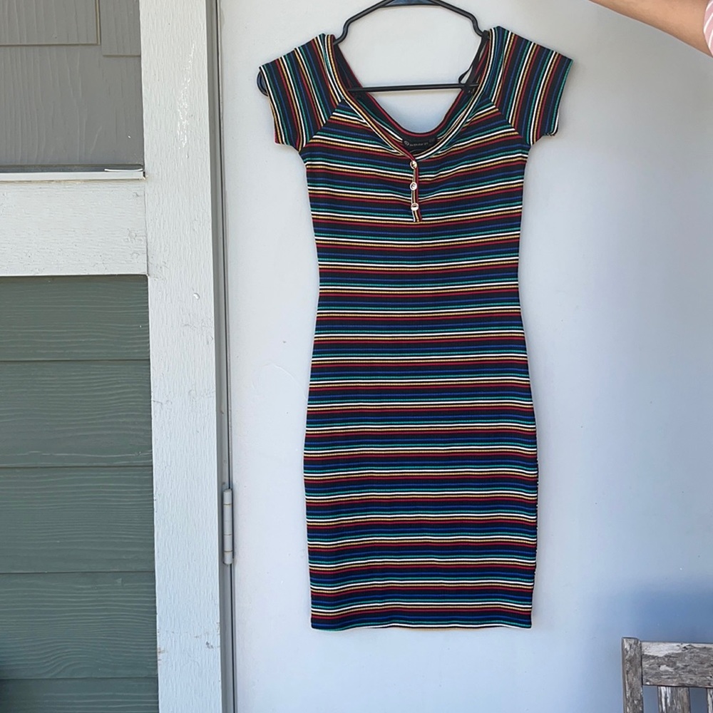 Popular 21 Striped dress in small